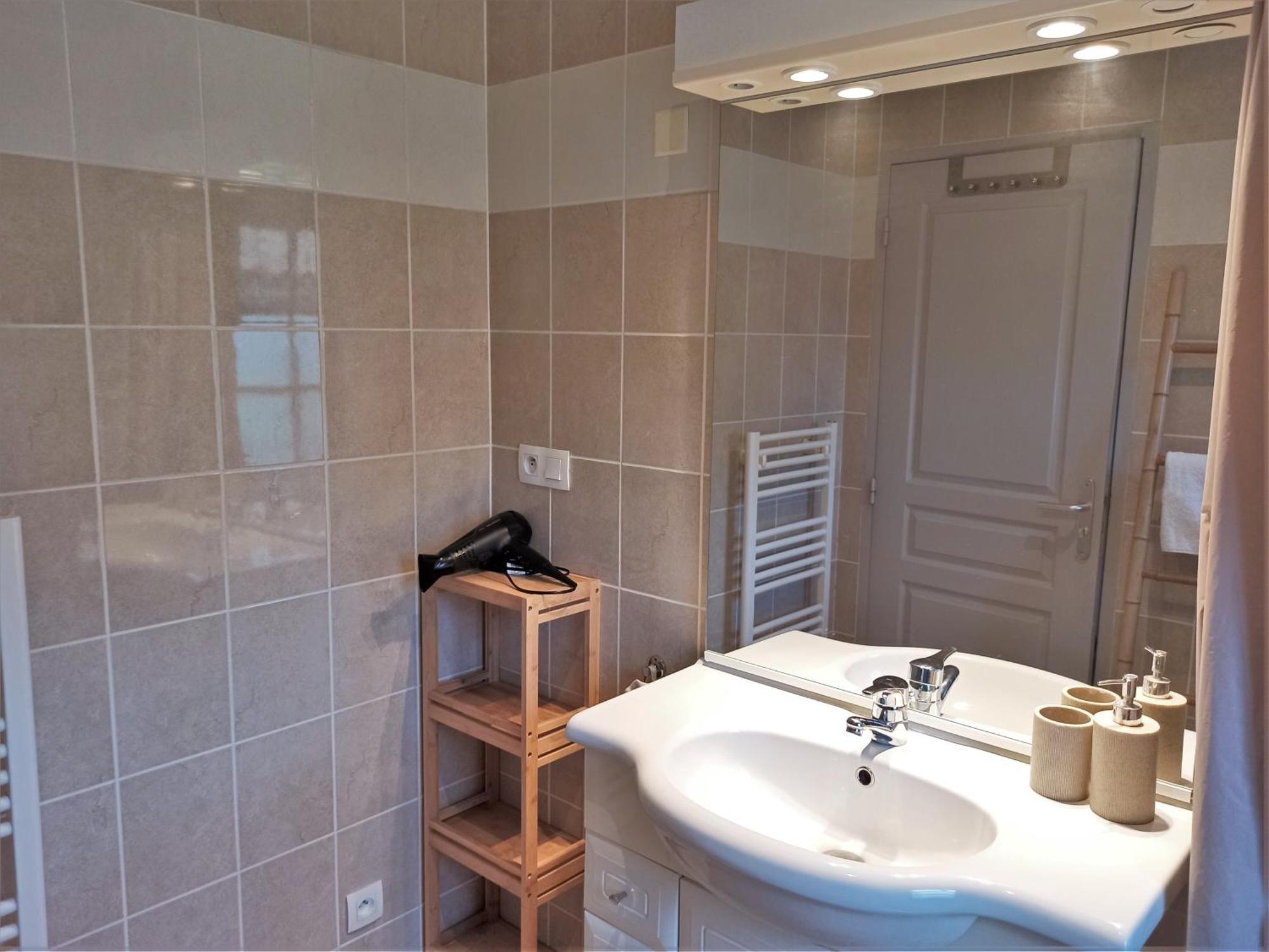 Apartment Ac - Quiet - Le Colibri, Bright Duplex