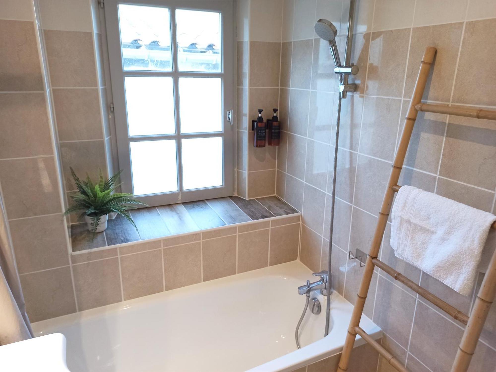 Ac - Quiet - Le Colibri, Bright Duplex Apartment